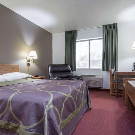Super 8 By Wyndham Fond Du Lac Eksteriør bilde