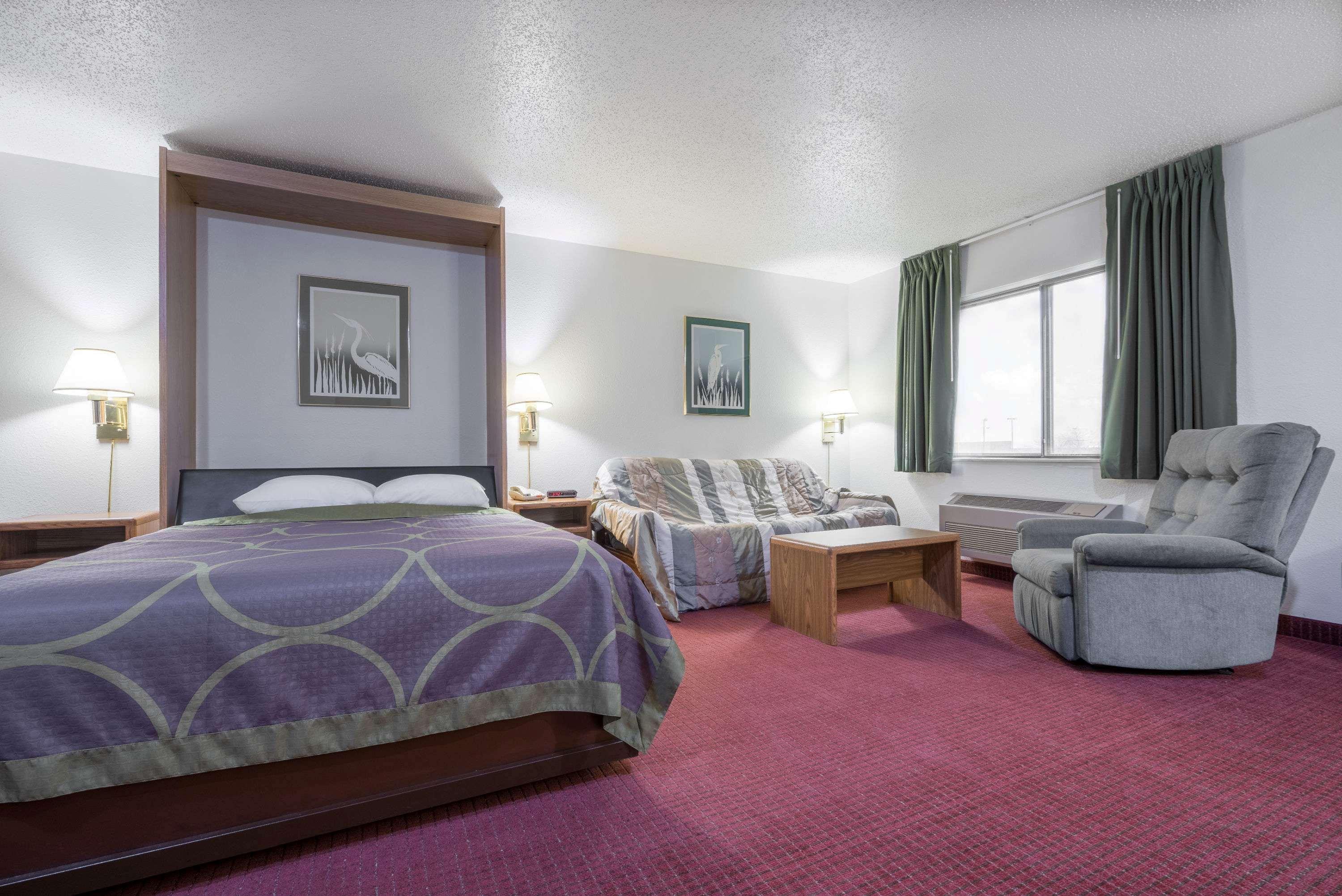 Super 8 By Wyndham Fond Du Lac Eksteriør bilde